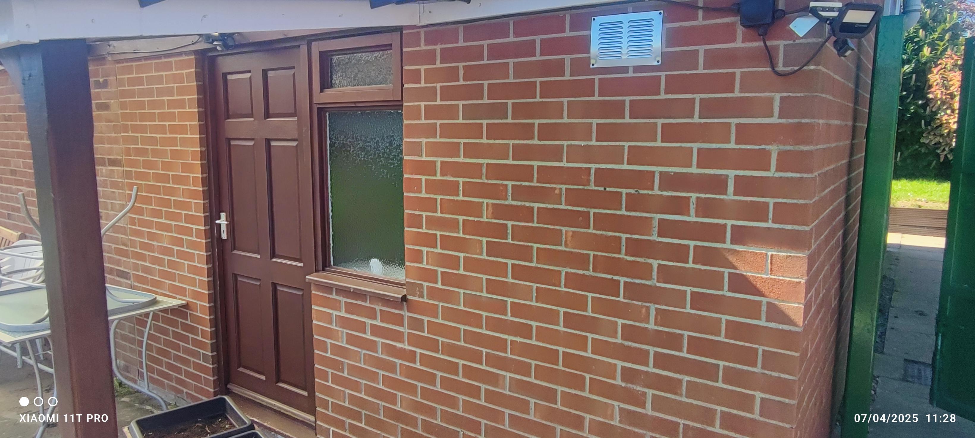 Display advertising board